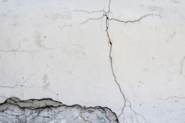 Wall Cracks 