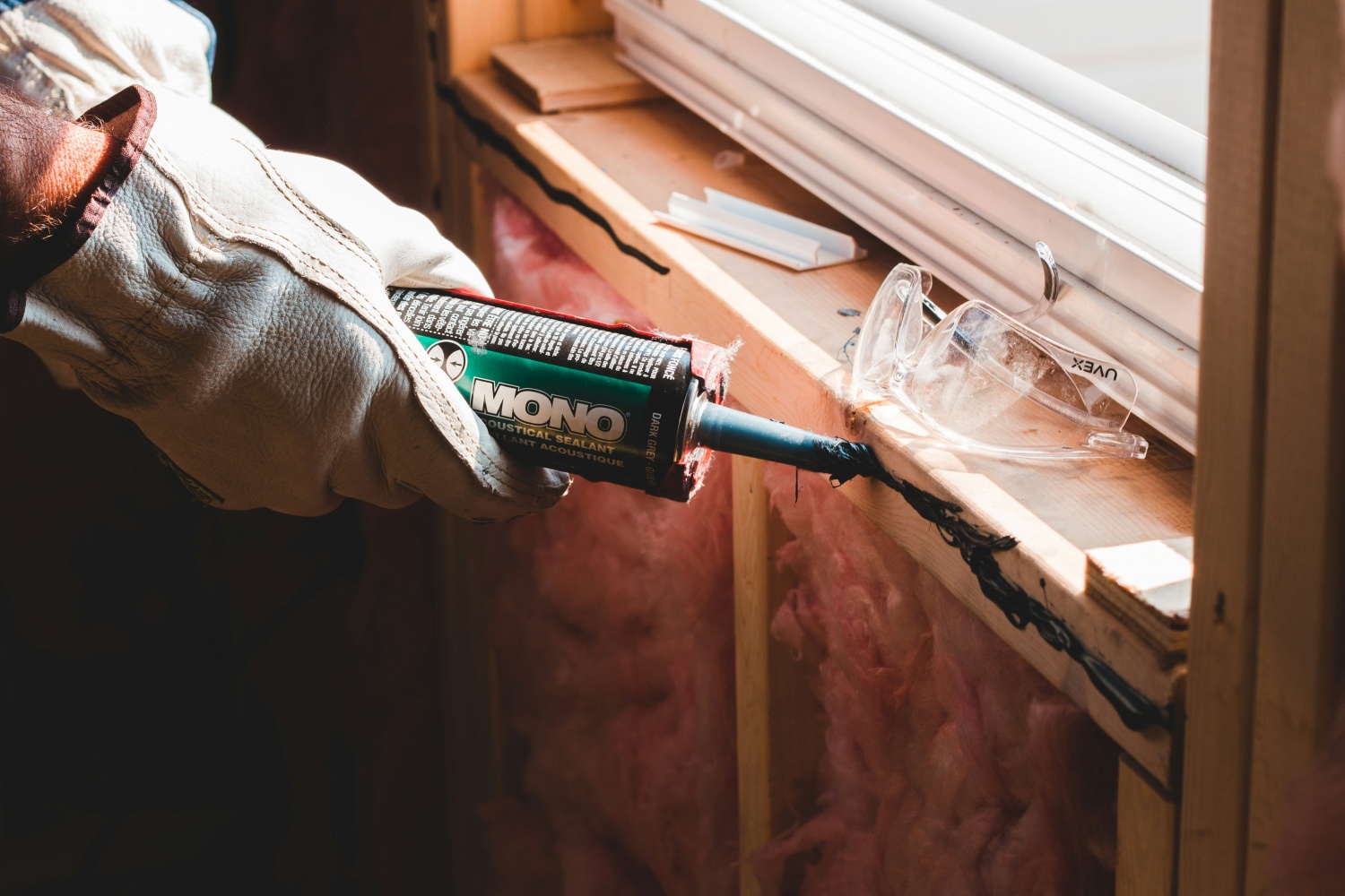 Essential Dos and Don'ts for Perfectly Caulking Your Windows
